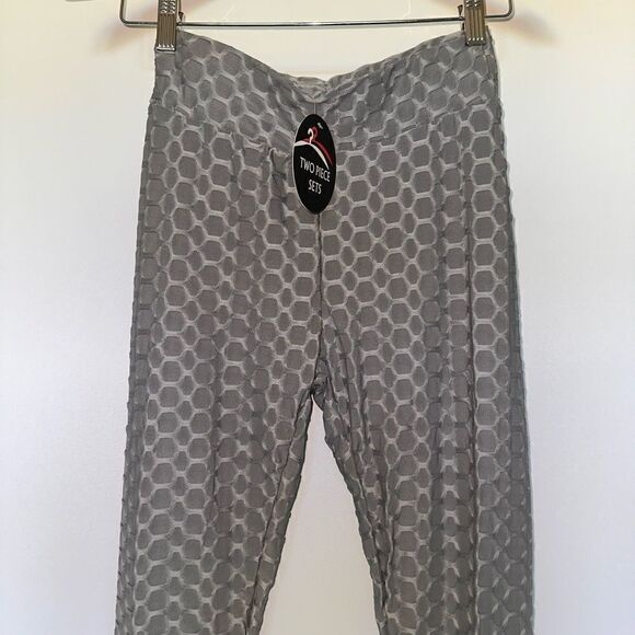 Silver honeycomb active set two piece leggings and long sleeve crop zip … - Picture 3 of 13
